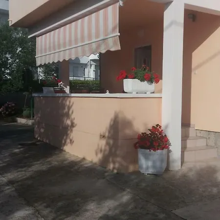 Gizela Apartament *
